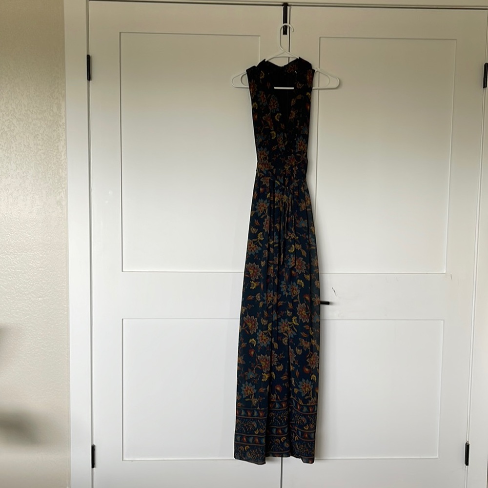 Navy blue potpourri floral long Lulus dress size small